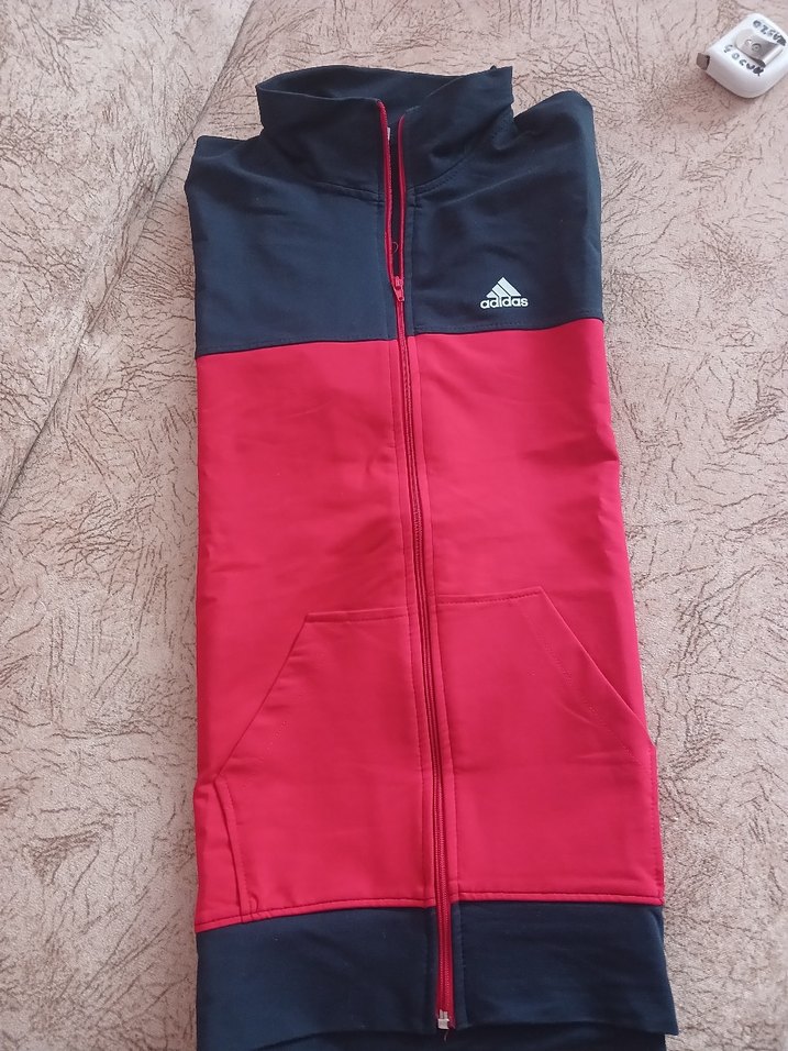 Kırmızı Siyah Fermuarlı Kadın Eşofman üstü yeni hiç giyilmedi - Görsel 4