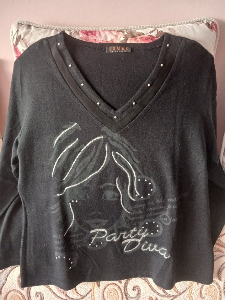 Uzun Kollu Siyah V Yaka Triko Kazak 44 46 beden uyumlu yeni - Görsel 3