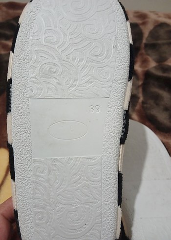 Tokalı Kareli Kadın Ev Terliği 39 numara yeni hiç giyilmedi - Görsel 7