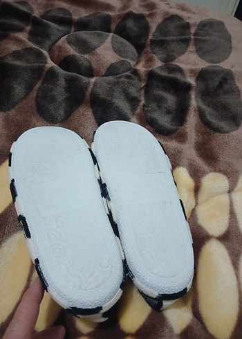 Tokalı Kareli Kadın Ev Terliği 39 numara yeni hiç giyilmedi - Görsel 6