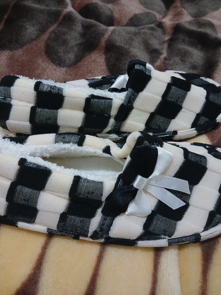 Tokalı Kareli Kadın Ev Terliği 39 numara yeni hiç giyilmedi - Görsel 5