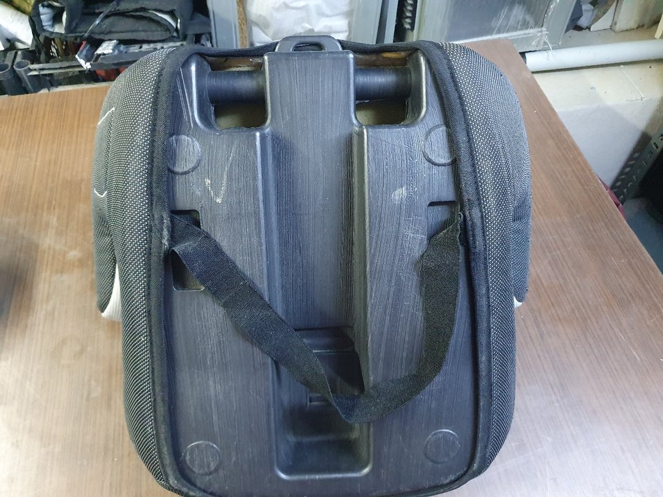 Pierre Cardin Çocuk Araba Koltuğu yükseltici - Görsel 4