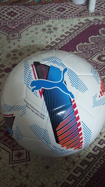 Puma 2024/2025 futbol topu 