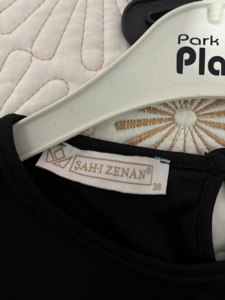 Düğmeli Siyah Uzun Kollu Kadın Tunik - Görsel 3