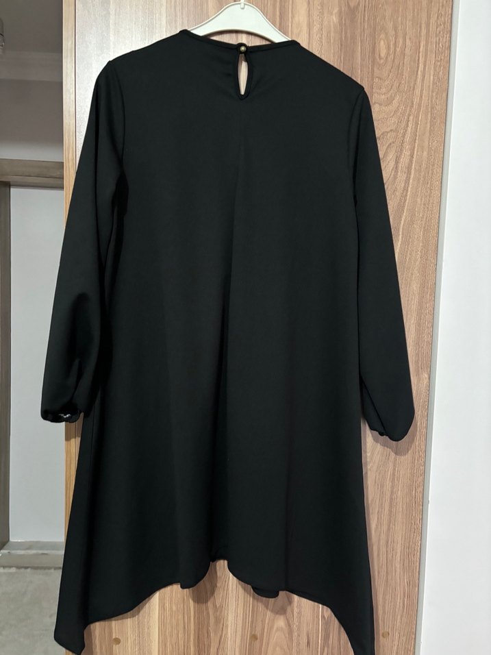 Düğmeli Siyah Uzun Kollu Kadın Tunik - Görsel 2