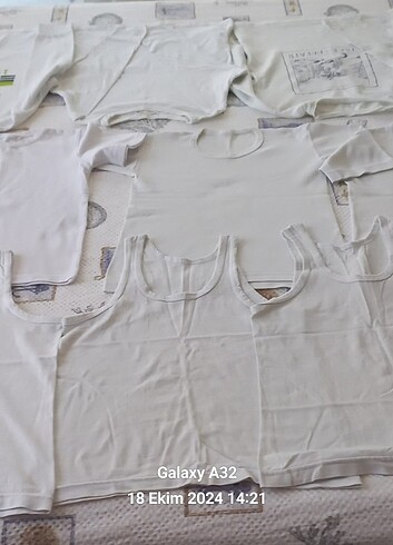 Atlet ve tişort 7-8 yaş.11 adet - Görsel 6