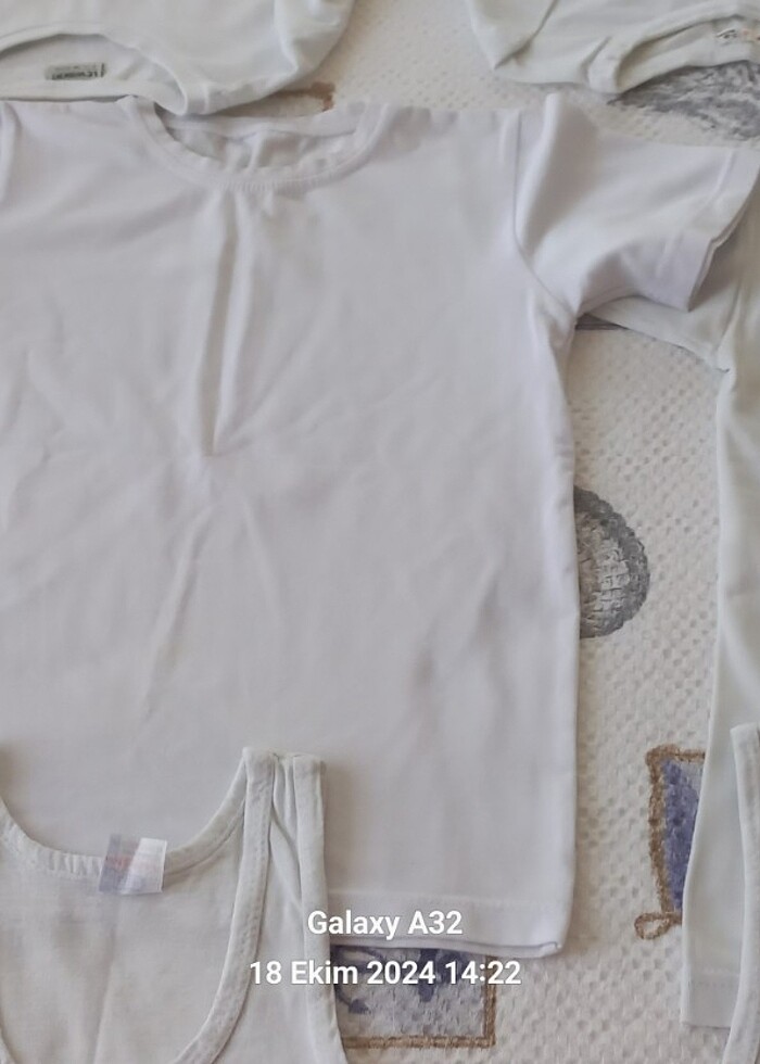 Atlet ve tişort 7-8 yaş.11 adet - Görsel 5