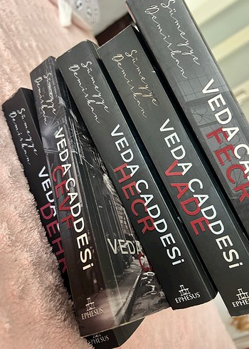 Beden Veda Caddesi Serisi - 5 Kitap Seti