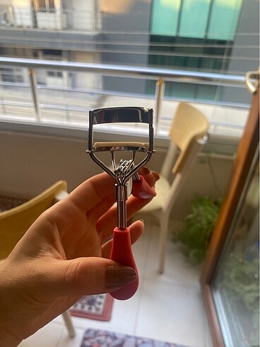 Kirpik kıvırıcı