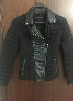 Guess mont