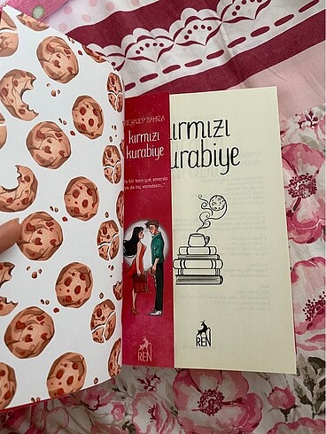  Beden Renk Kırmızı Kurabiye Zeynep Sahra Ciltsiz