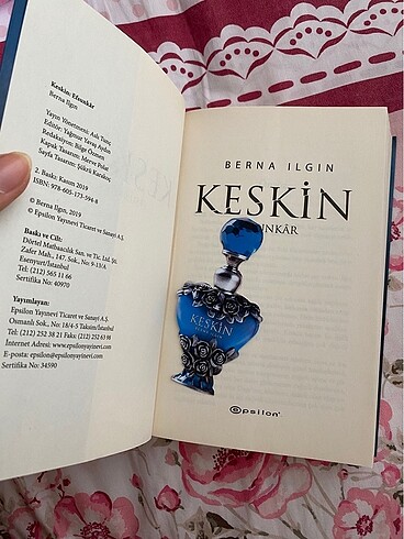  Beden Renk Keskin Efsunkâr Berna Ilgın Ciltsiz