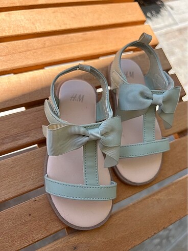 24 Beden H&M mint yeşili yeni sandalet