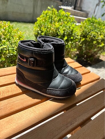 Nike bot 23,5 no