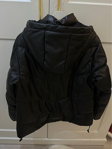 s Beden Pull&Bear mont