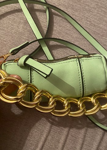 Zincir Detaylı Yeşil Yılan Desenli Deri Çanta - Görsel 4