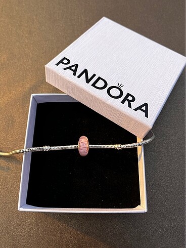 Beden pembe Renk Pembe Murano Pandora Charm