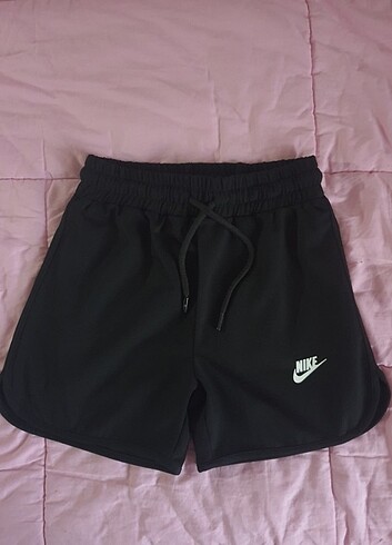 Nike spor şortu