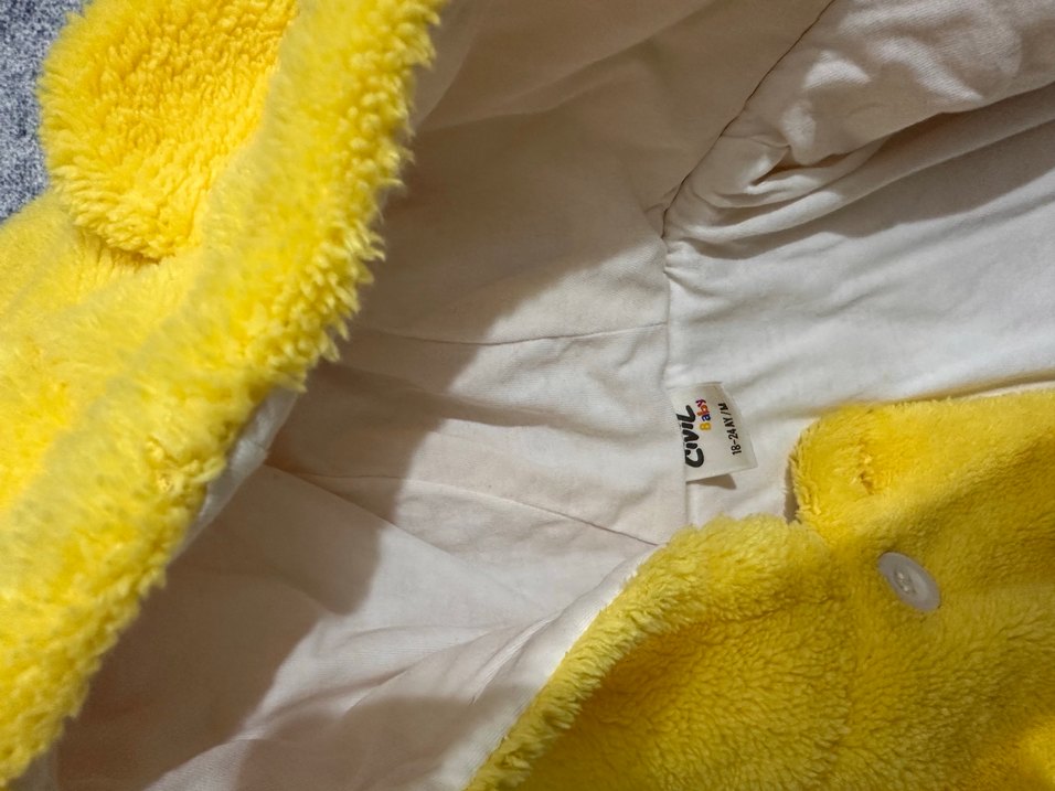 Sarı Kapüşonlu Çocuk Kürklü Mont - Görsel 2