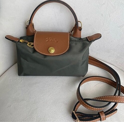 Beden Longchamp Hakiki Deri?