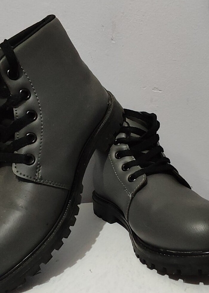 LC Waikiki bot - Görsel 2