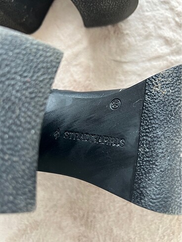 Stradivarius Stradivarius bot