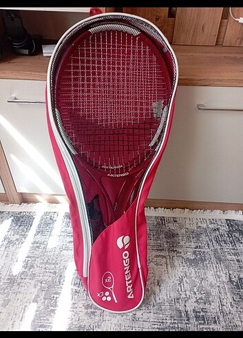 Beden Artengo tenis raketi acil!!