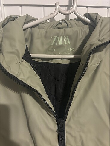 10 Yaş Beden Zara marka kız çocuk montu