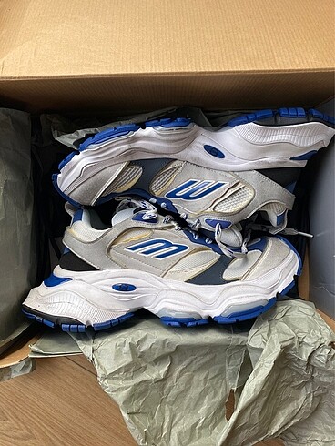 Balenciaga Cargo Sneakers