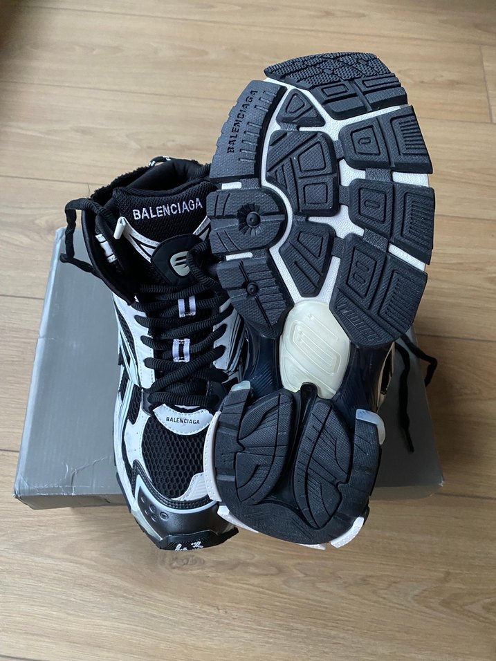 Balenciaga Runner High Top Sneakers - Görsel 2