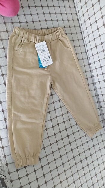 LC Waikiki LCW marka, 3-4 yaş, kız çocuk jogger kalip, ten rengi, etiketli