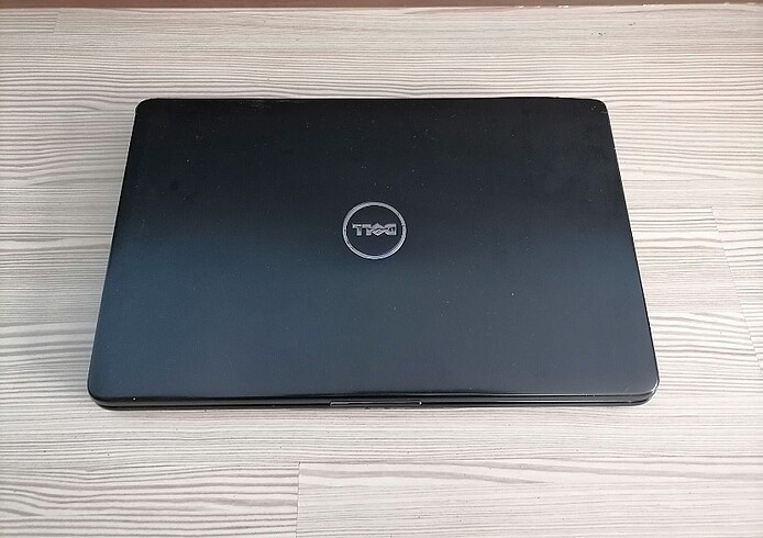 Beden Dell laptop bilgisayar