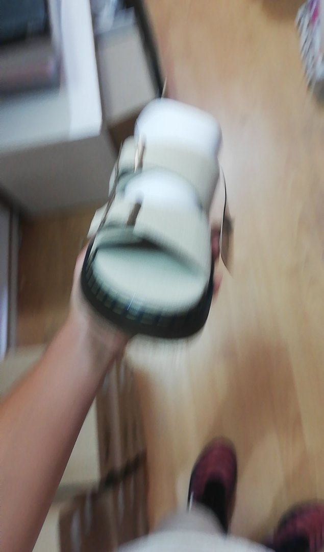 Bej Renkli Tokalı Kadın Terlik - Görsel 2