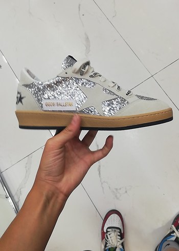 Golden Goose Deluxe 38