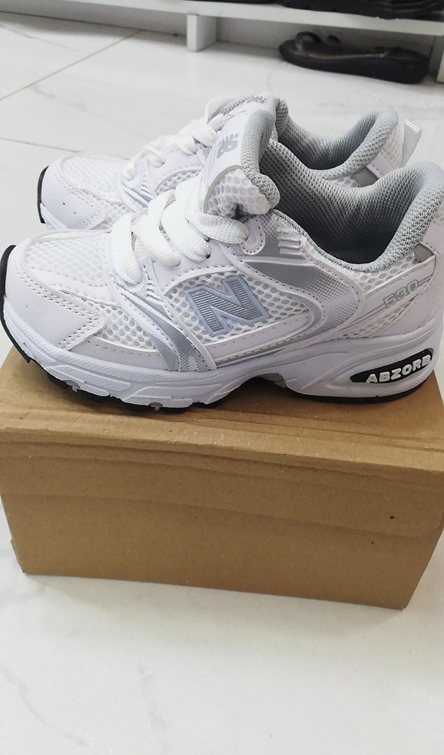 New Balance Beyaz Kadın Spor Ayakkabı - Görsel 3