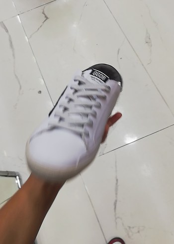 Golden Goose Deluxe Beyaz Kadın Spor Ayakkabı - Görsel 2