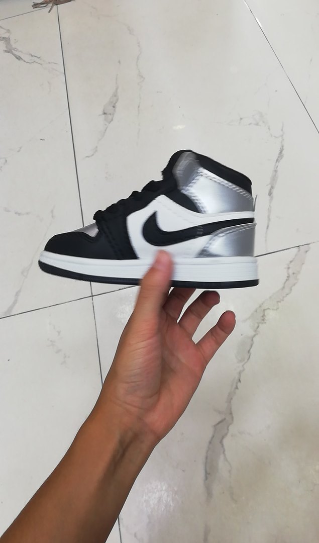 Nike Siyah Beyaz Basketbol Ayakkabısı - Görsel 3