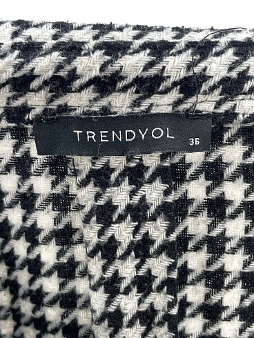 36 Beden çeşitli Renk Trendyol & Milla Gömlek %70 İndirimli.
