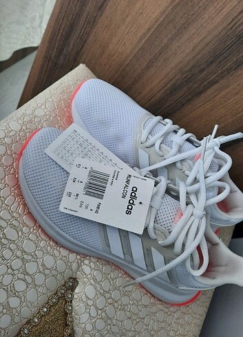 Adidas runfalcon spor ayakkabısı
