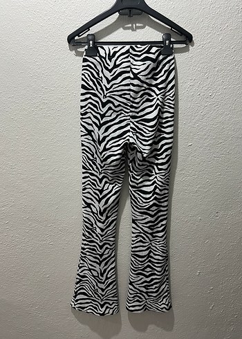 Zebra Desenli Pilili Kadın İspanyol Paça Pantolon - Görsel 2