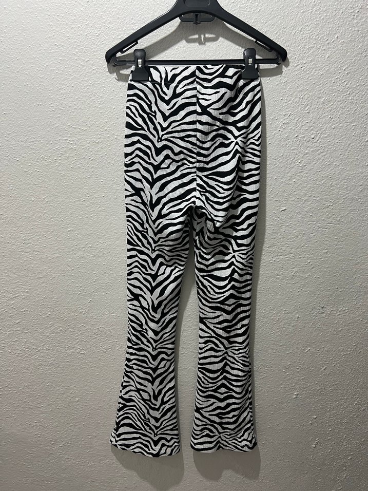 Zebra Desenli Pilili Kadın İspanyol Paça Pantolon - Görsel 2