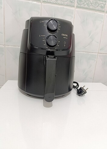 Altus Airfryer makinası 