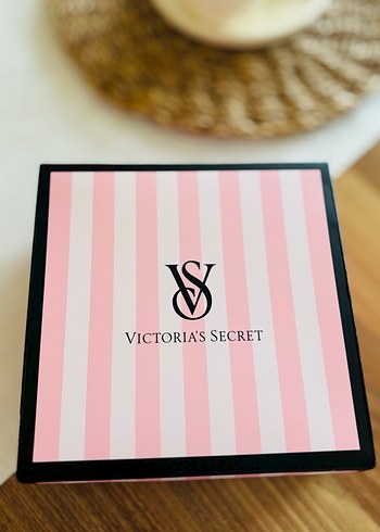 Victoria's Secret Bare Vanilla Kadın Parfüm Seti 75ml - Görsel 4
