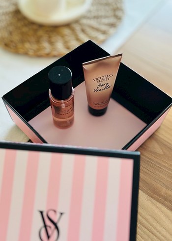 Victoria's Secret Bare Vanilla Kadın Parfüm Seti 75ml - Görsel 3