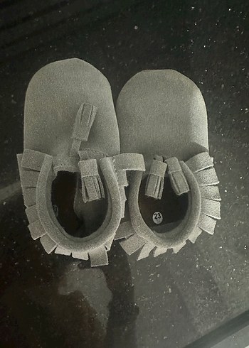 Yoyo Junior Hakiki Deri Gri Süet PonPon Detaylı Bebek Patik 23 - Görsel 3