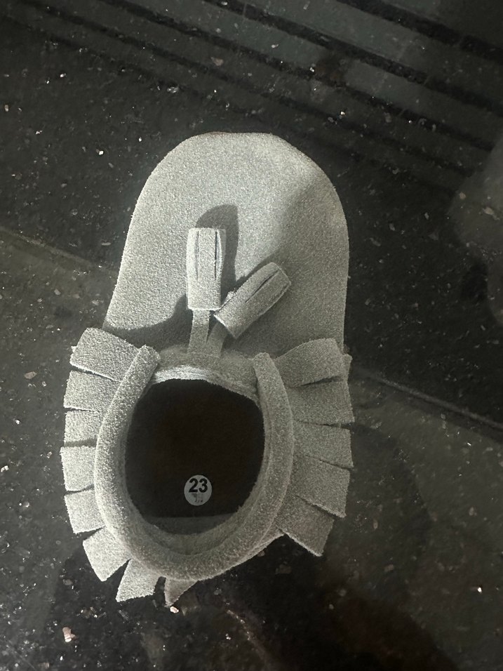 Yoyo Junior Hakiki Deri Gri Süet PonPon Detaylı Bebek Patik 23 - Görsel 2