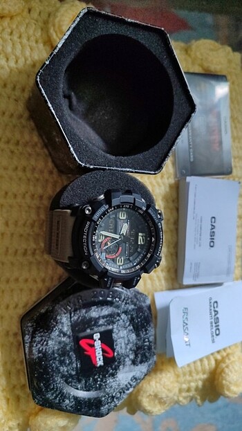 G-shock 1000 kol saati