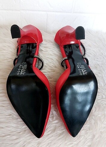 37 Beden kırmızı Renk Stiletto Ayakkabı 