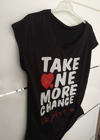 Kadın Siyah Payetli Baskılı Tişört - Görsel 2