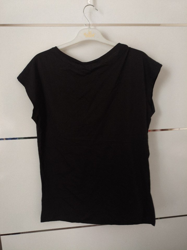 Kadın Siyah Payetli Baskılı Tişört - Görsel 5